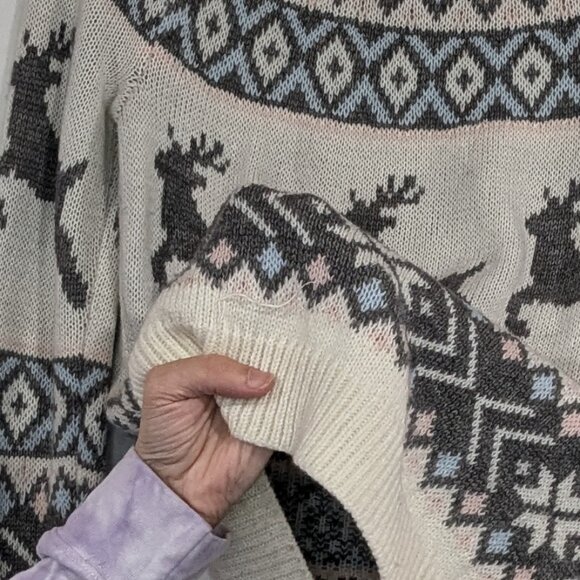 *3/$10* Garage Fairisle Christmas Holiday Sweater Grey White Pink Blue Size XS - Picture 3 of 3